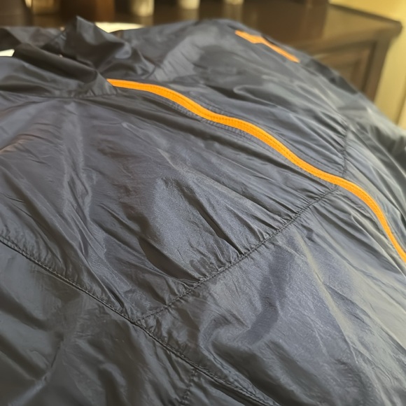 Women’s Brooks Wind Jacket Sz L - Picture 11 of 11